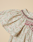 Flutter Sleeve Close-Up