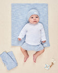 Short knit pants with a ribbed finish