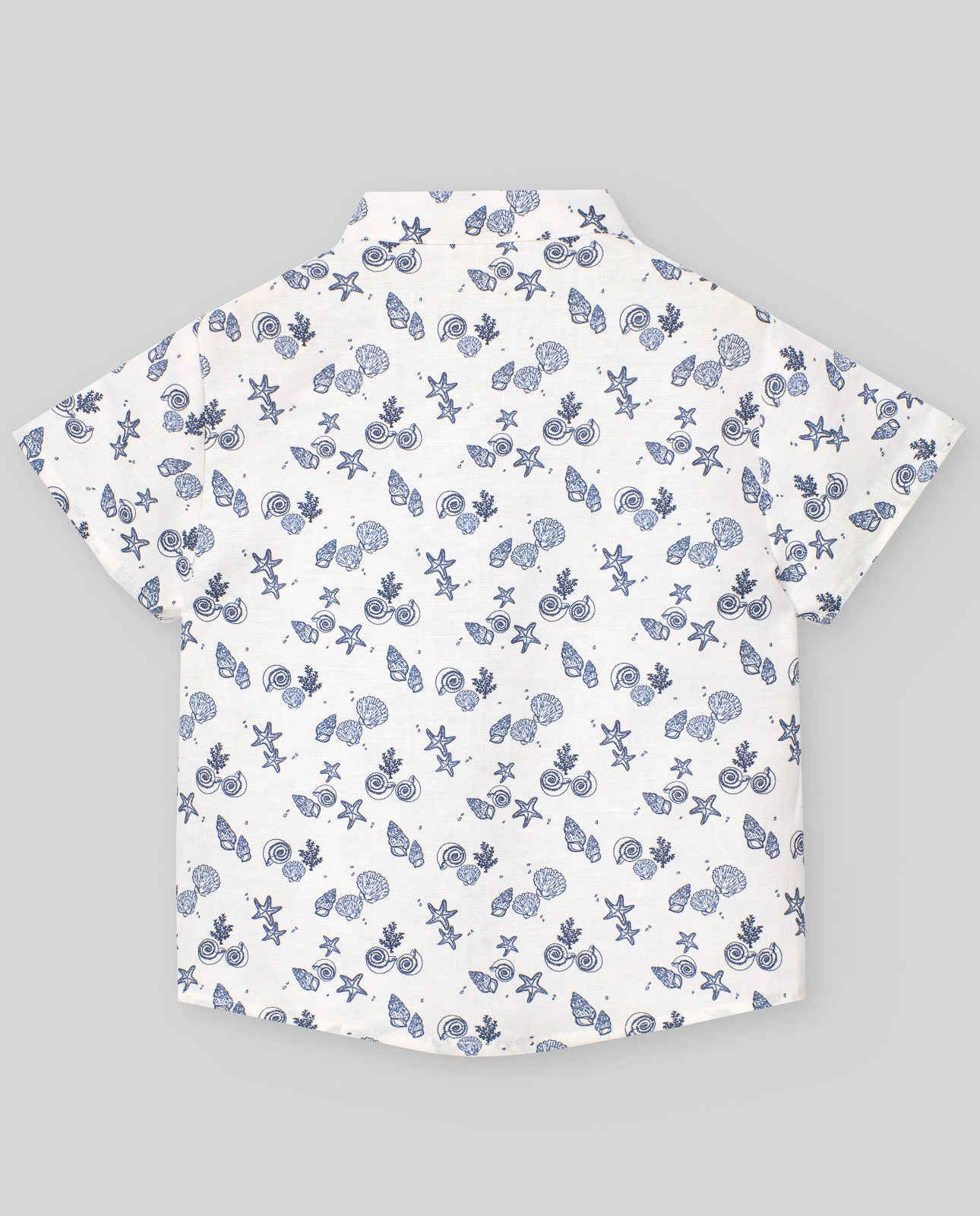 Shirt with a mao collar and short sleeves