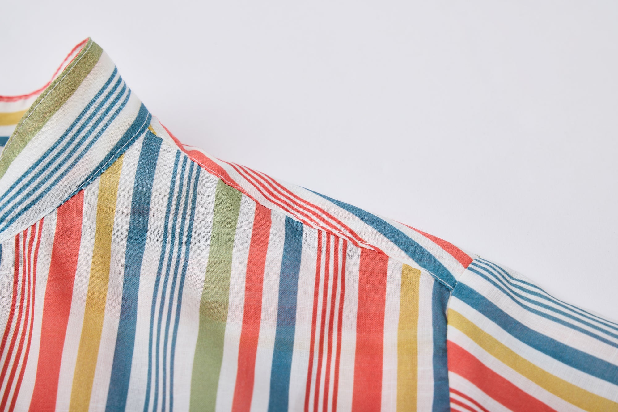 Colorful vertical striped shirt with Mao collar