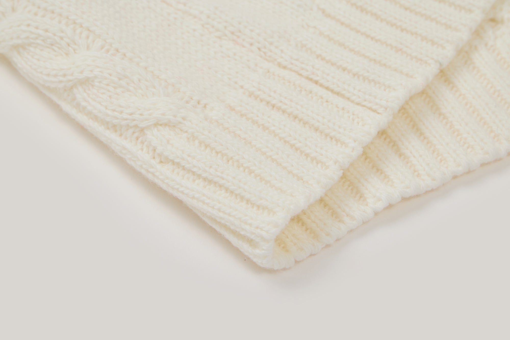 Knitted White Vest  MIBONBóN