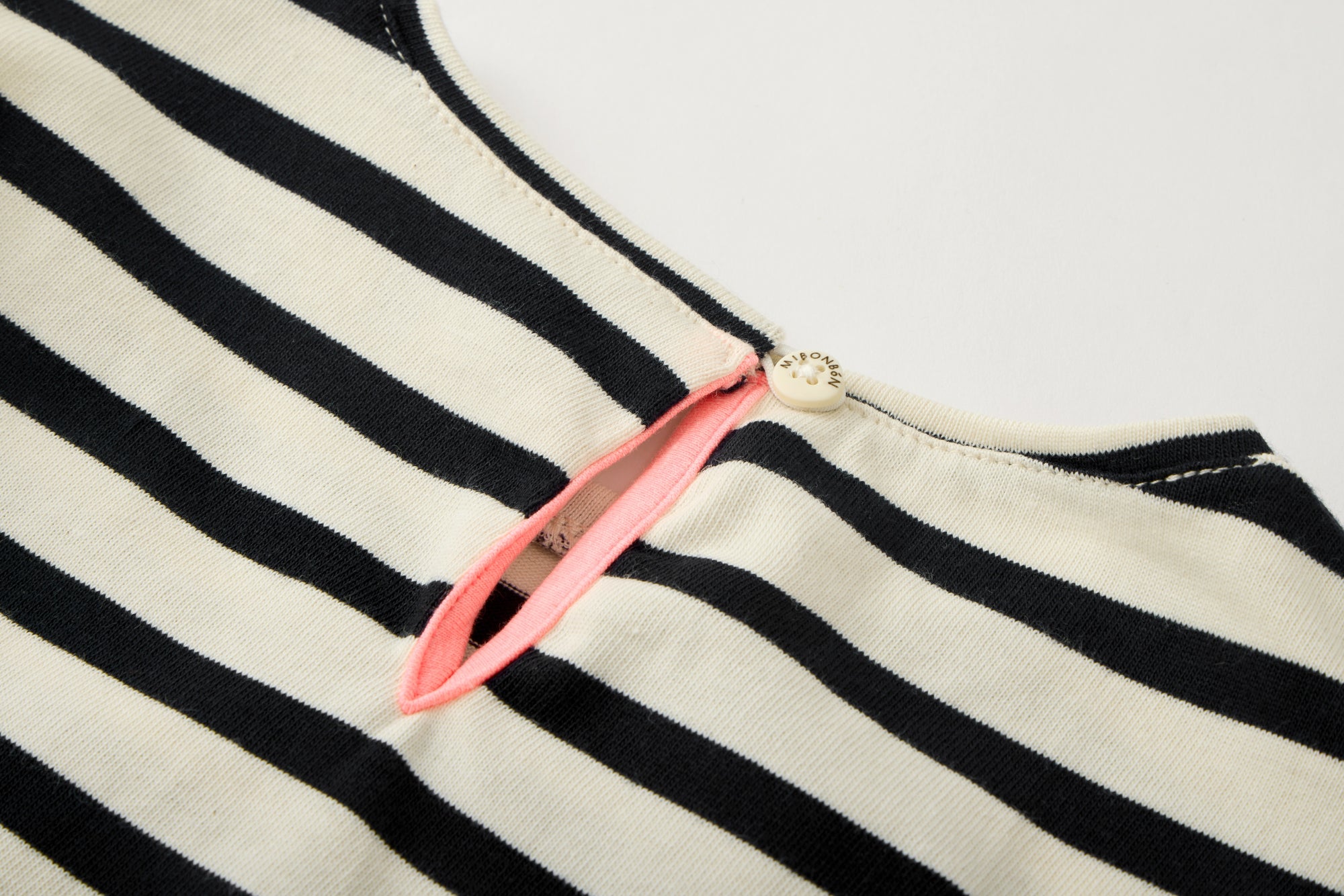 Sleeveless striped t-shirt for girls