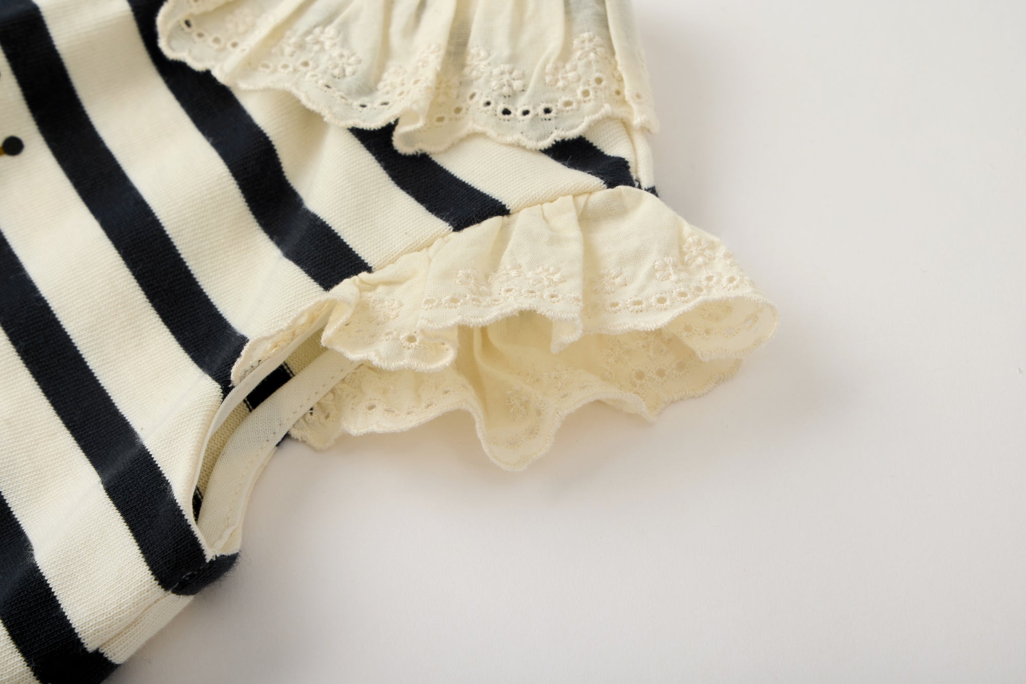 Sleeveless striped t-shirt for babies