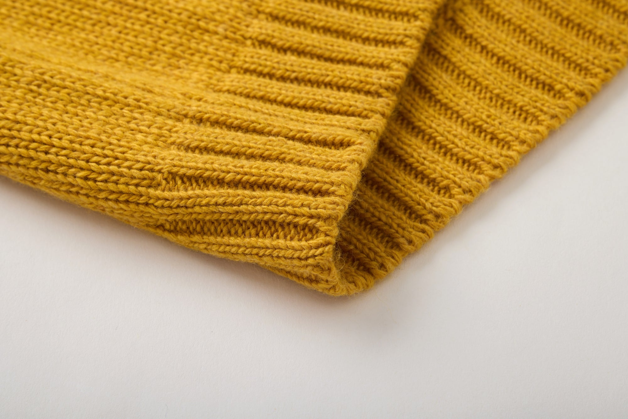MUSTARD KNITTED JERSEY