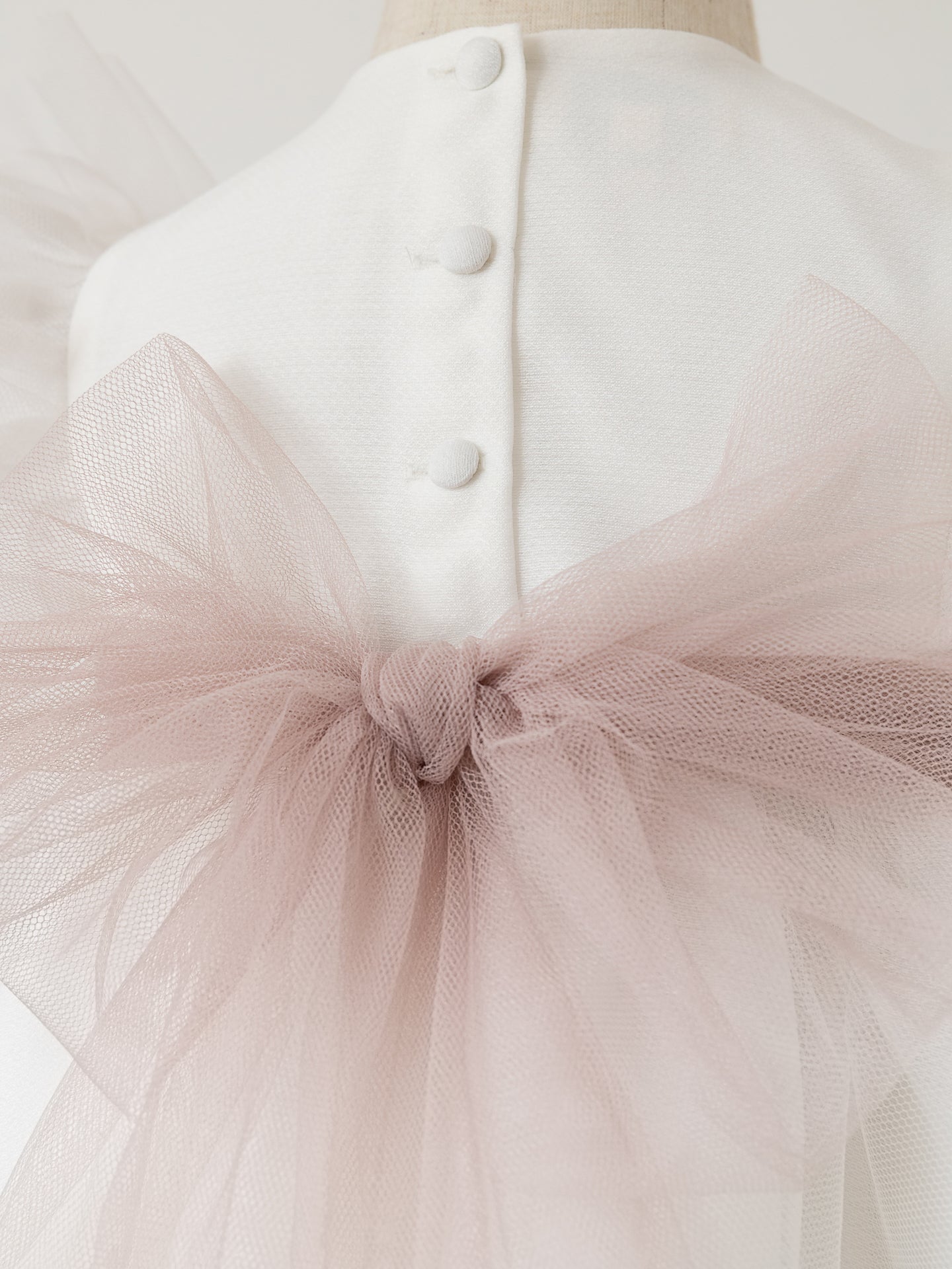 White Tulle Dress for Special Occasions with tulle belt