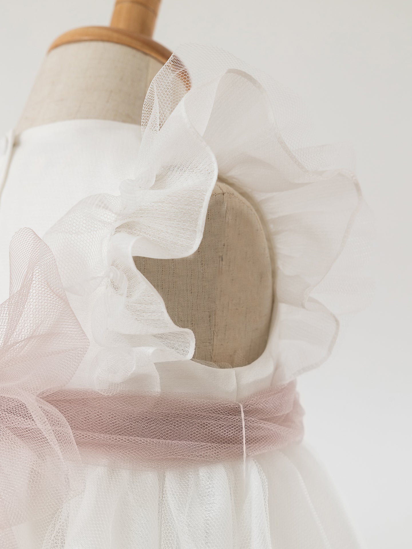 White Tulle Dress for Special Occasions with tulle belt