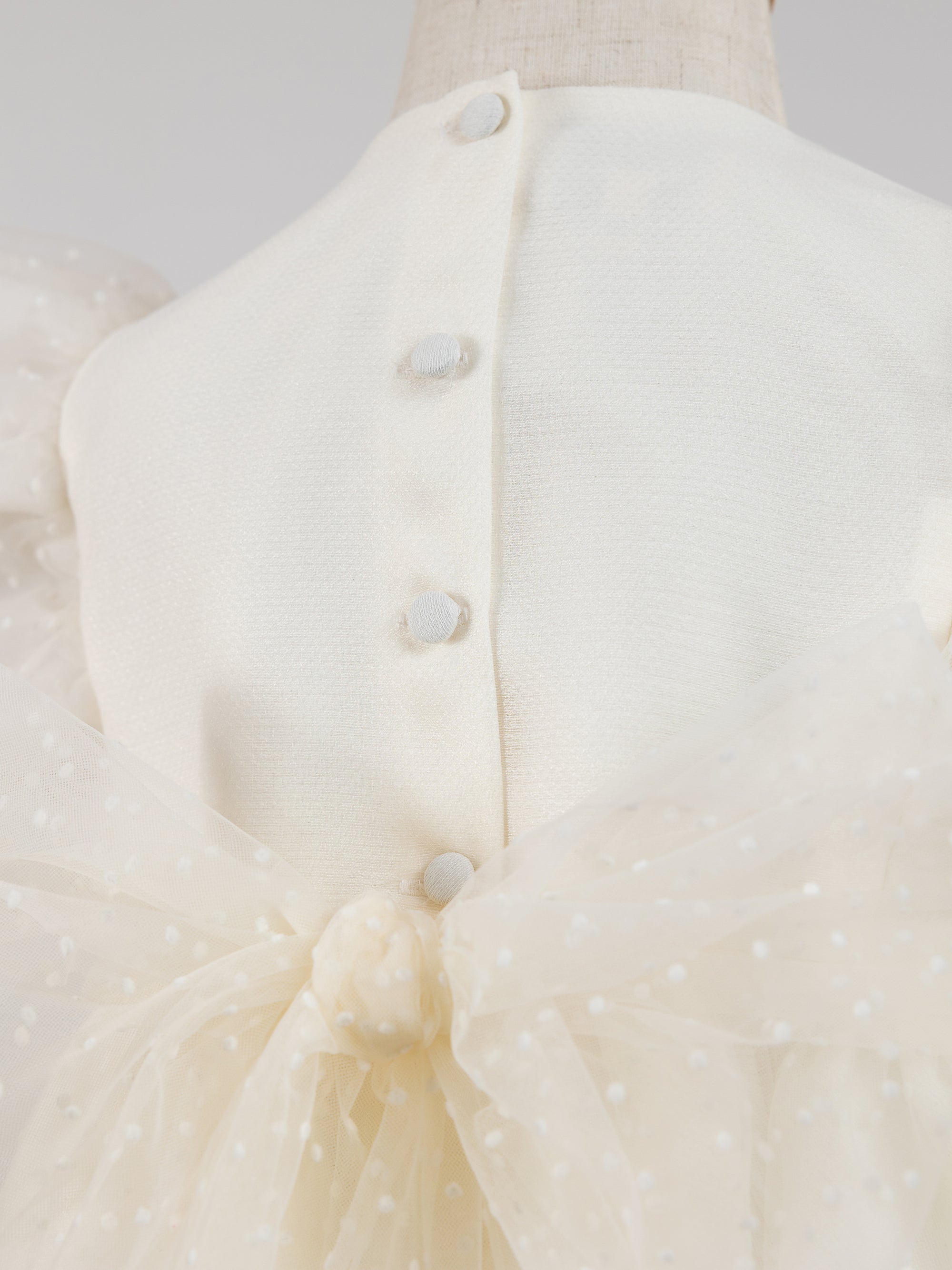 Cream Tulle Dress for Special Occasions with tulle belt