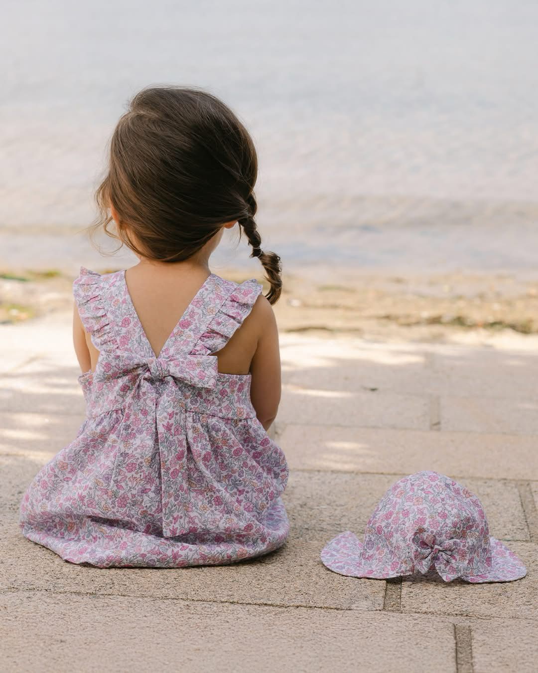 Baby girl&#39;s dress with  floral print