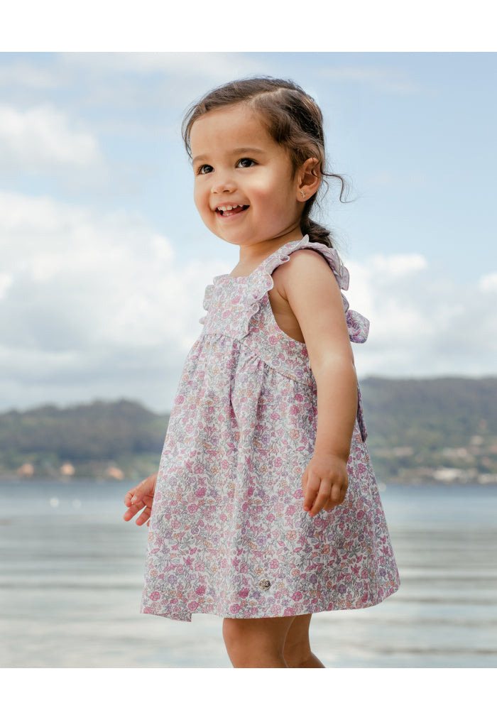 Baby girl&#39;s dress with  floral print